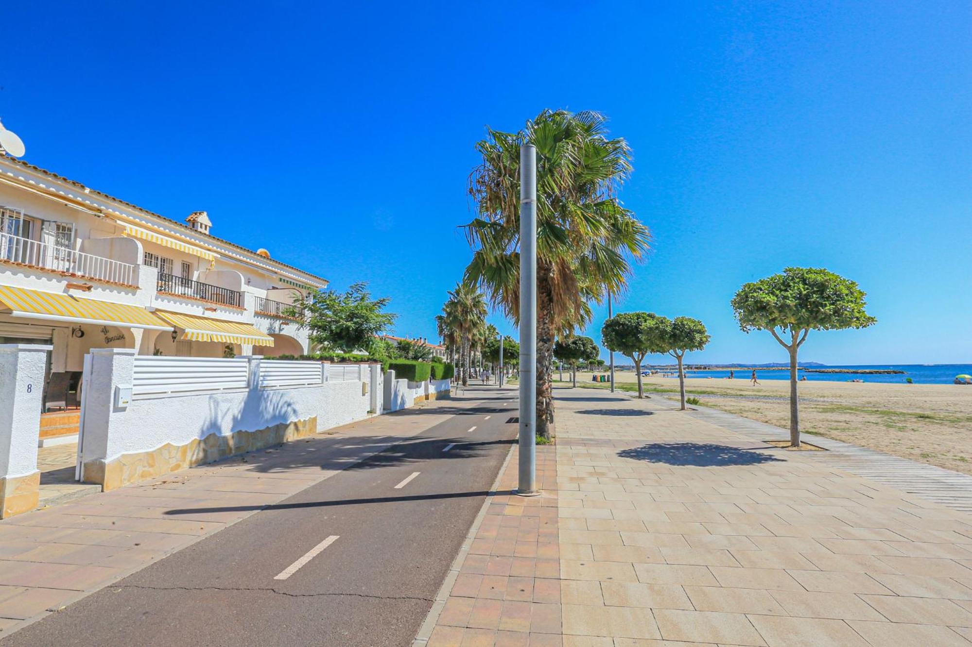Villa Laura II - Only Families Cambrils Bagian luar foto