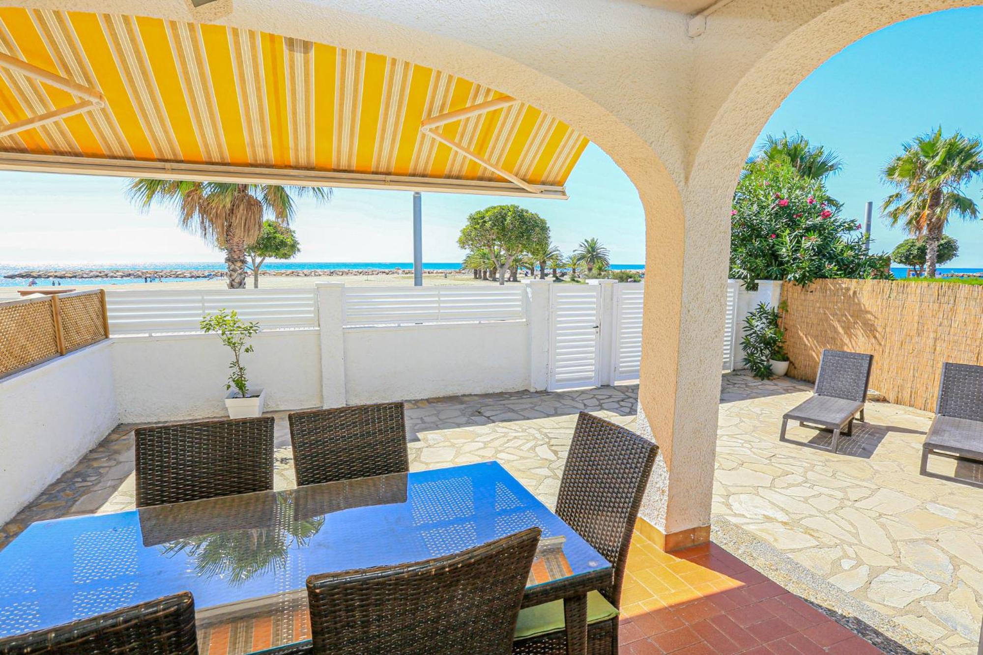 Villa Laura II - Only Families Cambrils Bagian luar foto